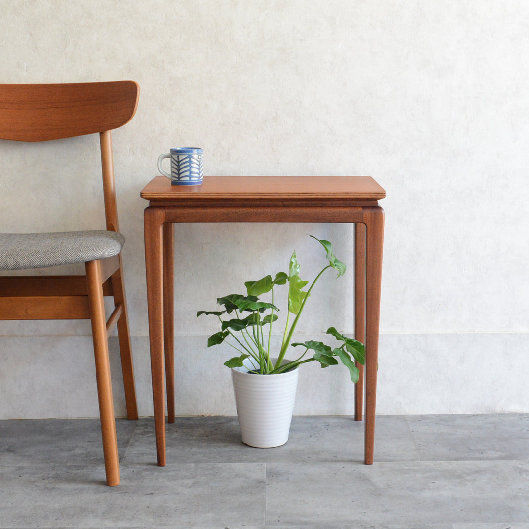 デンマーク 1940's サイドテーブルマホガニー無垢材