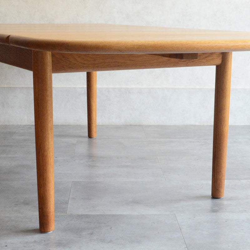 Hans J. Wegner GE82/85 拡張式オークローテーブル8-49