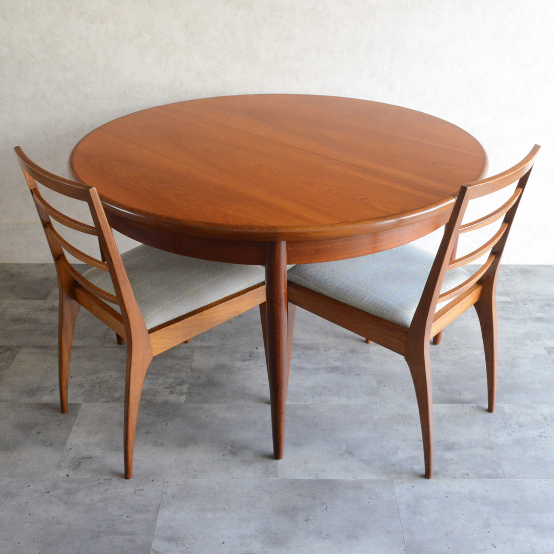 K様ご見学予約品G-PLAN ジープラン エクステンション ラウンドテーブル 106 (天板剥離再塗装)