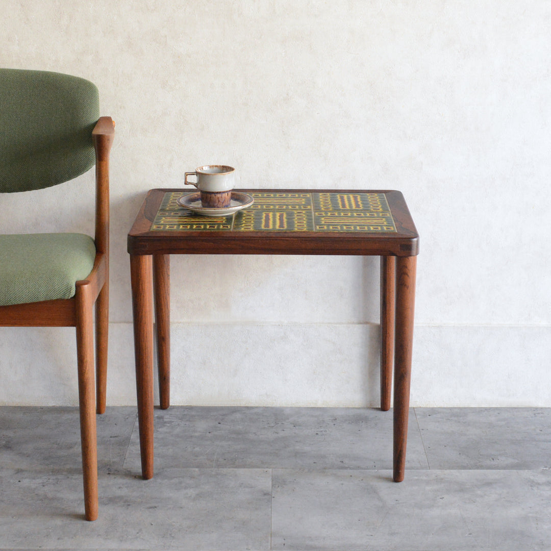 デンマークヴィンテージ タイルトップ ローズウッドサイドテーブル6-90