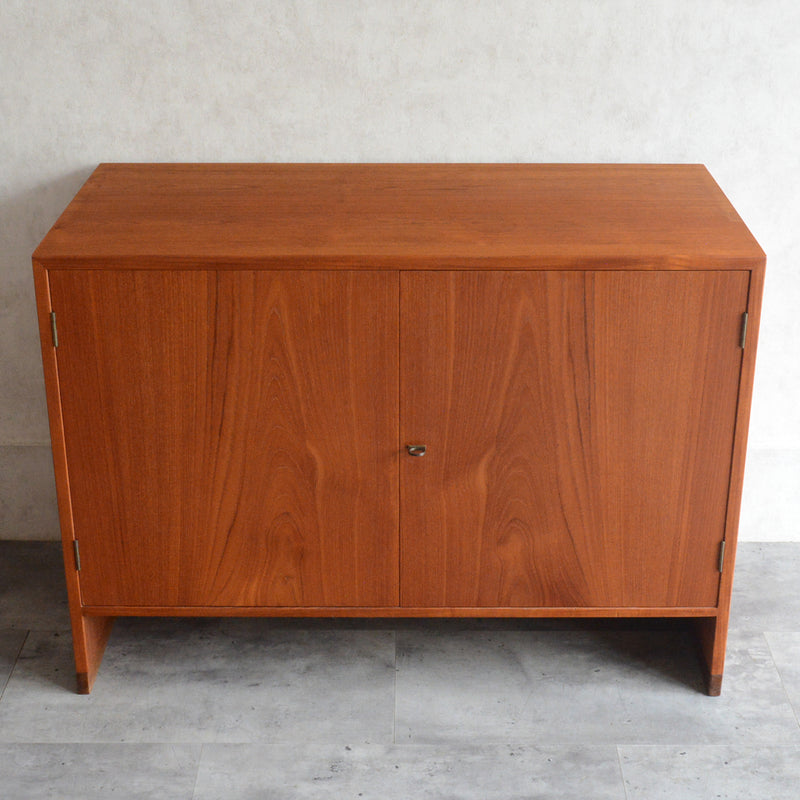 Hans J. Wegner RY15キャビネット 5-143