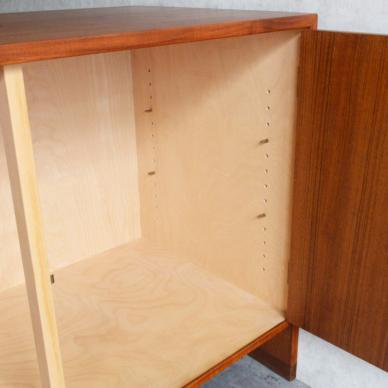 Hans J. Wegner RY15キャビネット 5-143