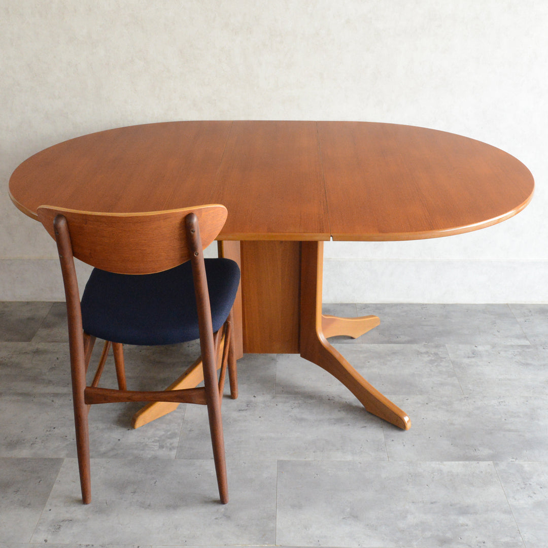 ミッドセンチュリー ゲートレッグ ダイニングテーブル56 (オーバル)