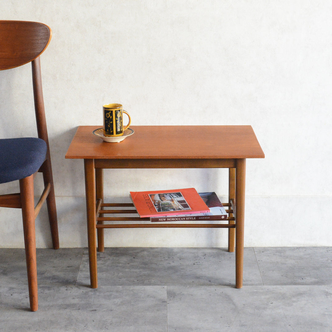 デンマークヴィンテージ サイドテーブル(ラダー棚付)8-70