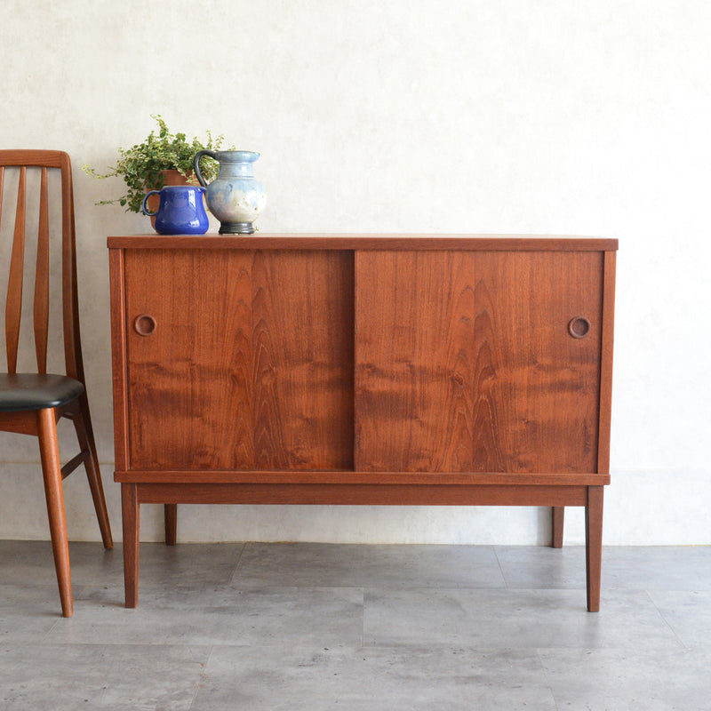 デンマーク ヴィンテージ チーク キャビネット/サイドボード 3-62