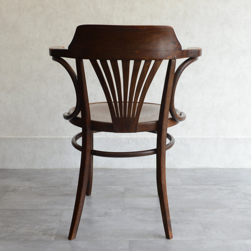 Mundus (THONET) ベントウッド アームチェア