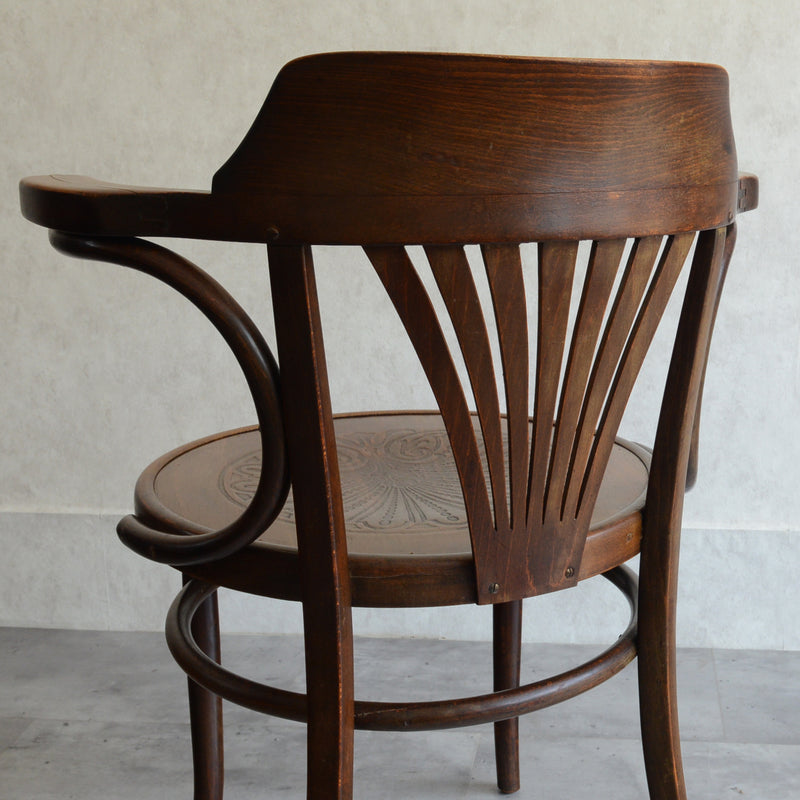Mundus (THONET) ベントウッド アームチェア