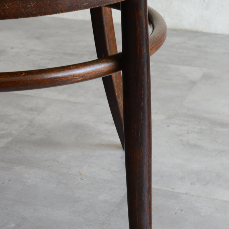 Mundus (THONET) ベントウッド アームチェア