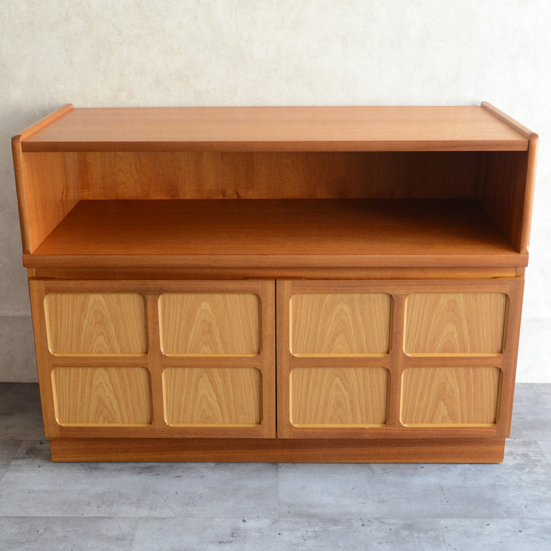 Nathan (Parker knoll) ネイサン キャビネット 26 AVボード テレビ台