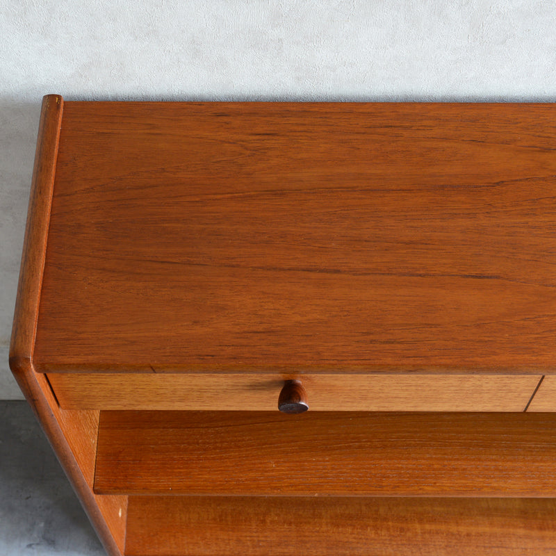 Nathan ネイサン (Parker Knoll)キャビネット 30