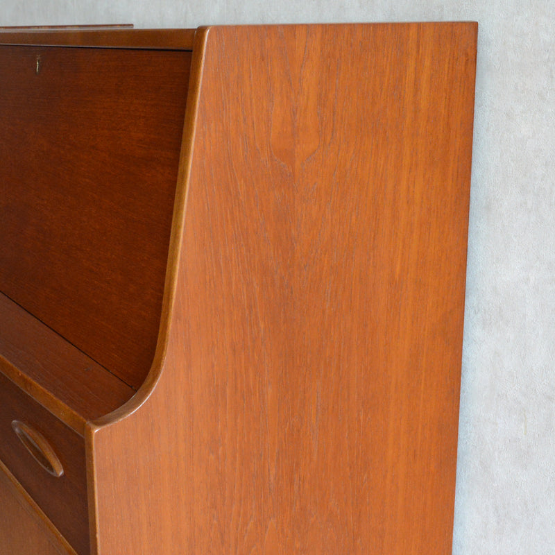 Jentique  ジェンティーク　ビューロー　17(鍵付）