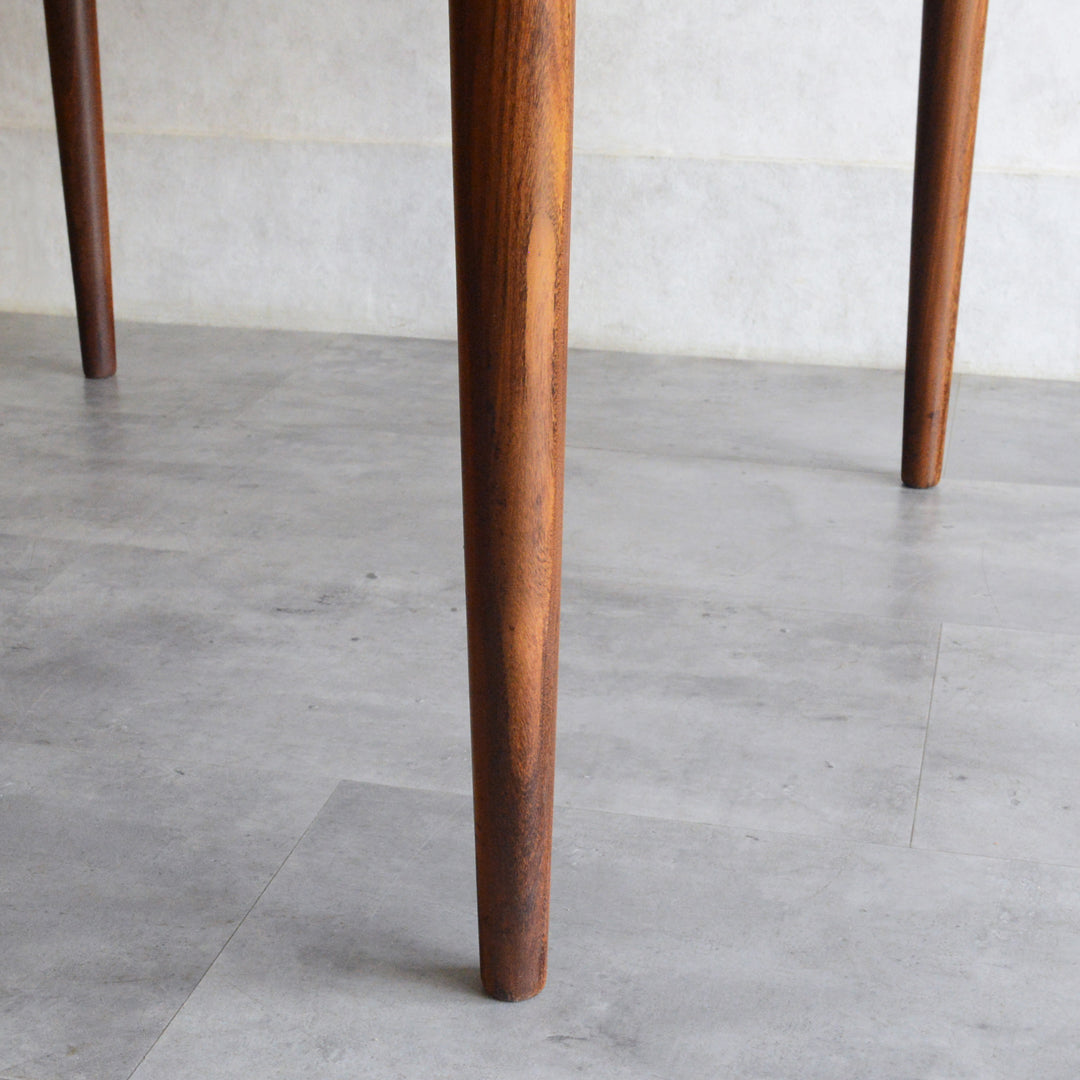 G-PLANジープラン エクステンション ラウンドダイニングテーブル 108(天板剥離再塗装）