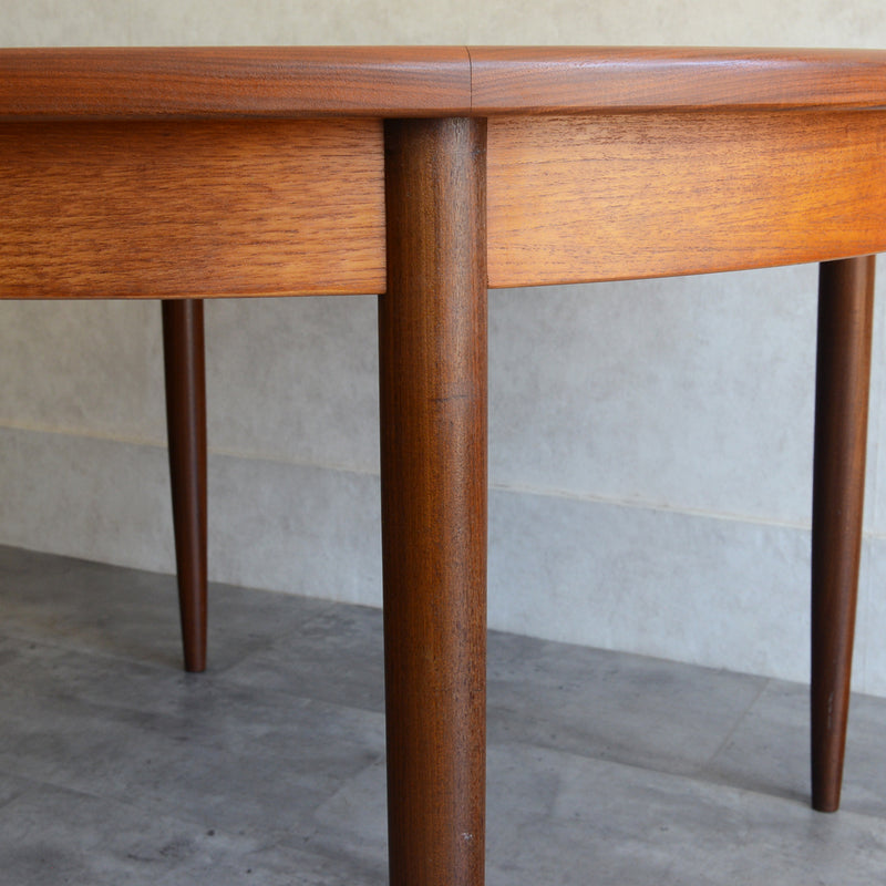 Y様見学ご予約品　 G-PLAN ジープラン　エクステンション ラウンドテーブル78(天板剥離再塗装）