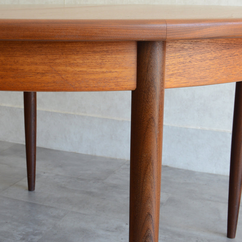 Y様見学ご予約品　 G-PLAN ジープラン　エクステンション ラウンドテーブル78(天板剥離再塗装）