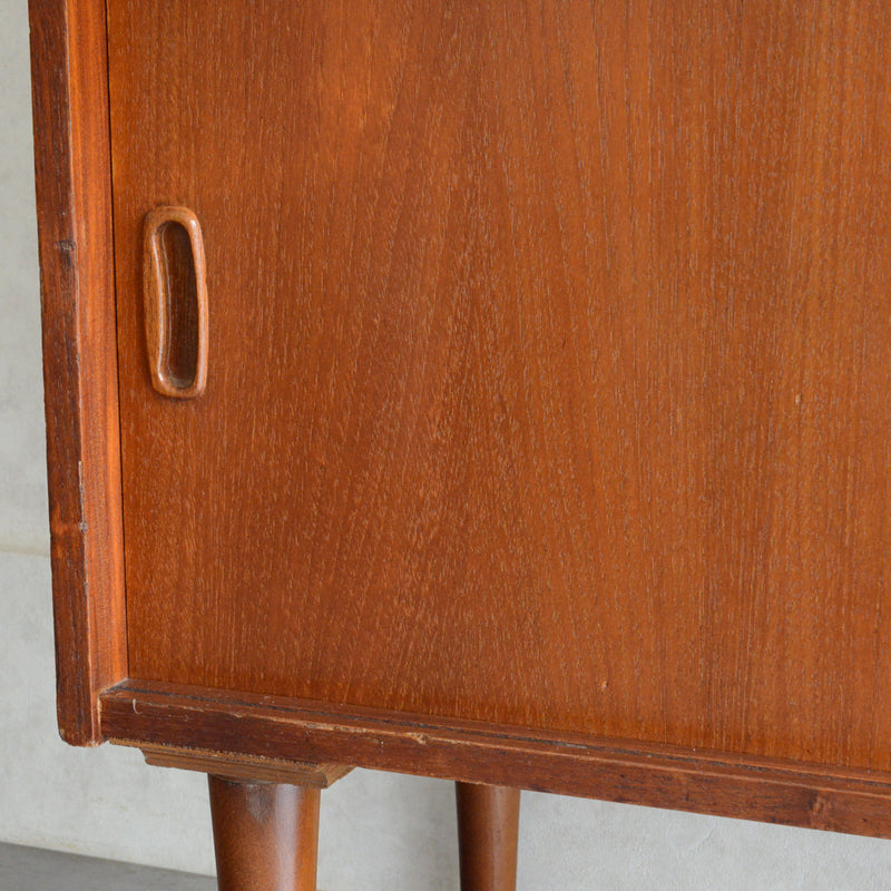 ミッドセンチュリー ヴィンテージ ハイサイドボード/カップボード 09（天板剥離再塗装済）