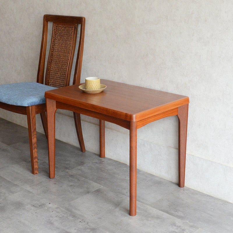 デンマーク Henning Kjaernulf へニング・ケアヌルフ　ローテーブル8-57