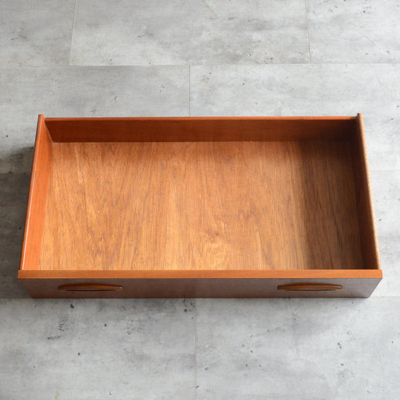 Jentique  ジェンティーク　ビューロー　17(鍵付）