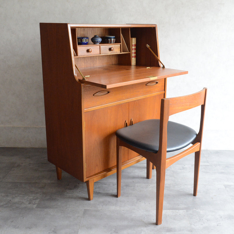 Jentique  ジェンティーク　ビューロー　17(鍵付）