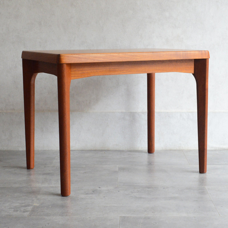 デンマーク Henning Kjaernulf へニング・ケアヌルフ　ローテーブル8-57