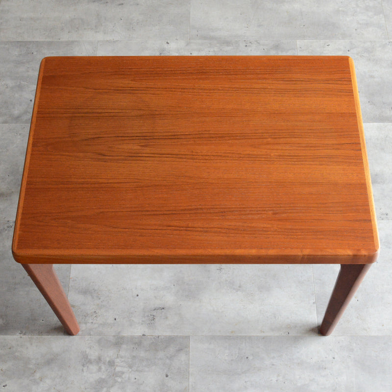 デンマーク Henning Kjaernulf へニング・ケアヌルフ　ローテーブル8-57