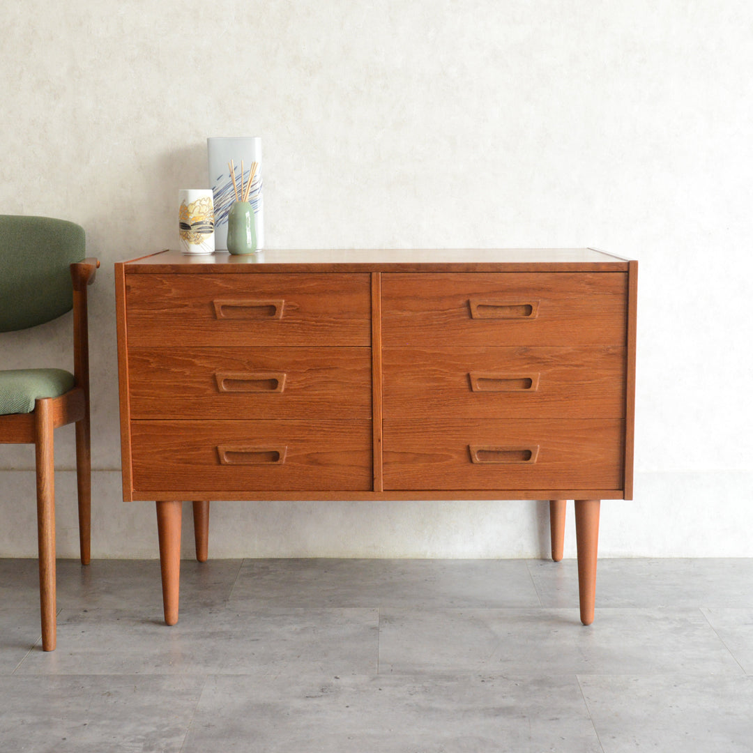 デンマークヴィンテージ  チーク３段2列チェスト 18