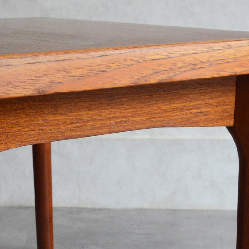 デンマーク Henning Kjaernulf へニング・ケアヌルフ　ローテーブル8-57