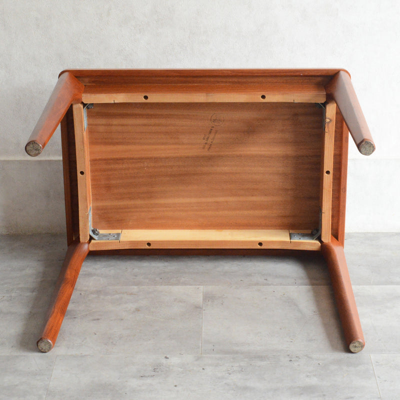 デンマーク Henning Kjaernulf へニング・ケアヌルフ　ローテーブル8-57