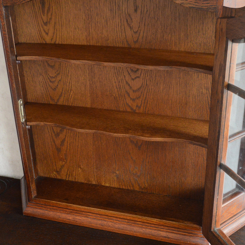 オランダヴィンテージ ウォールガラスキャビネット２(鍵付き）