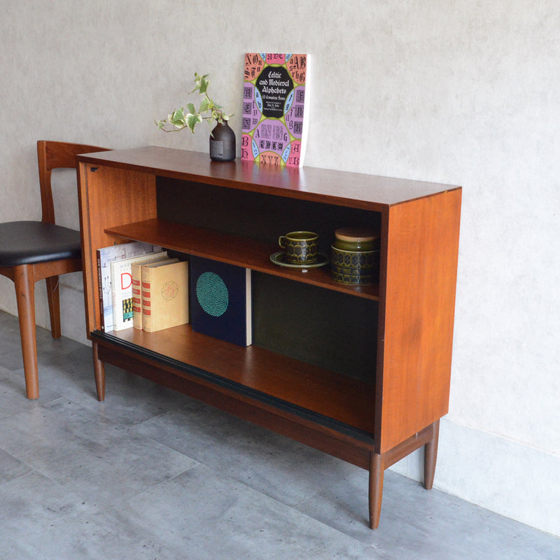 Greaves&Thomas ヴィンテージ ガラスキャビネット 61