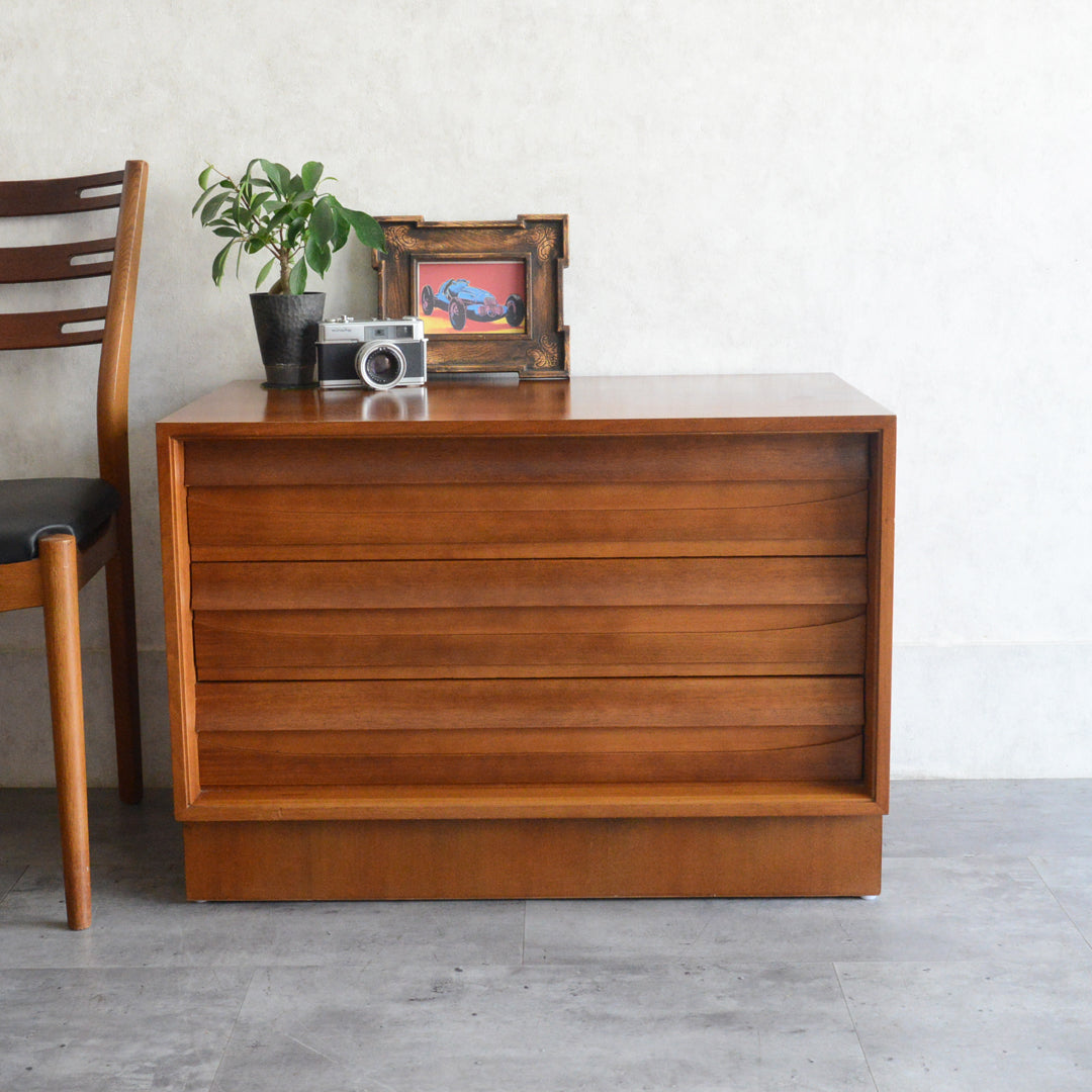 ドイツヴィンテージ チーク ３段チェスト 20