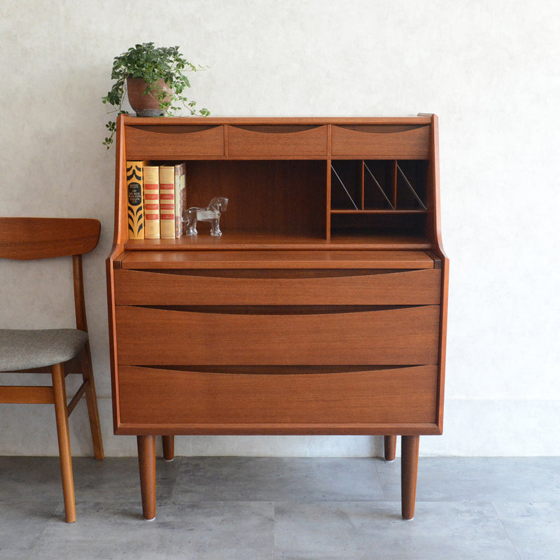 デンマーク Olholm Mobelfabrik　チーク ビューロー /ドレッサーC-5