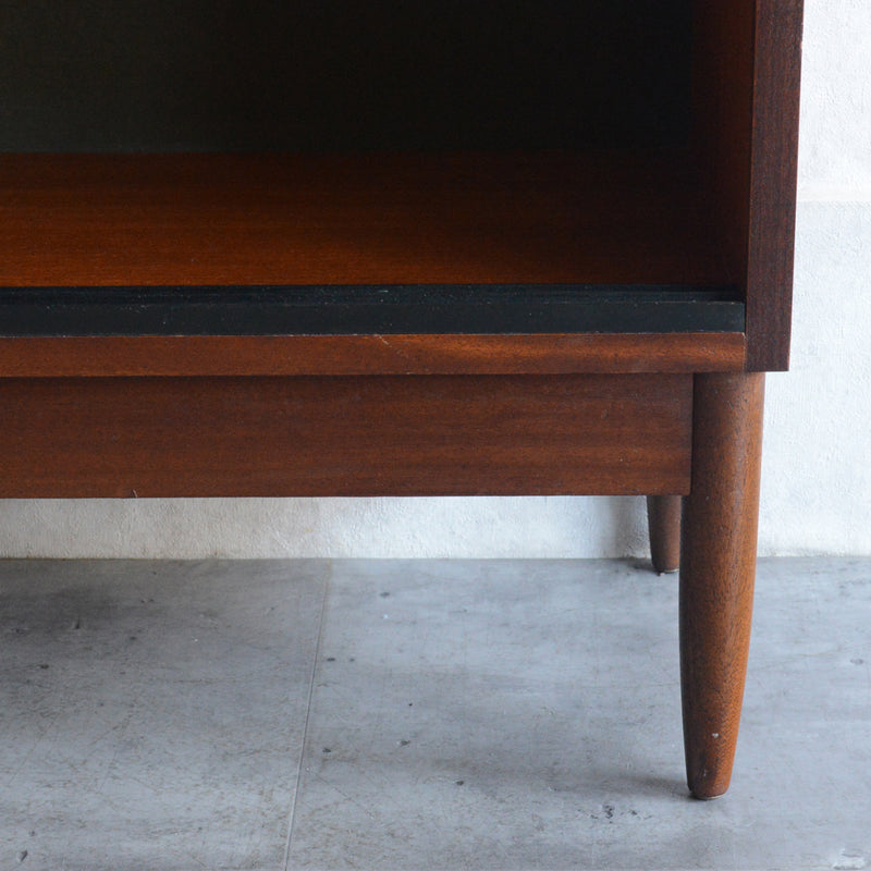 Greaves&Thomas ヴィンテージ ガラスキャビネット 61