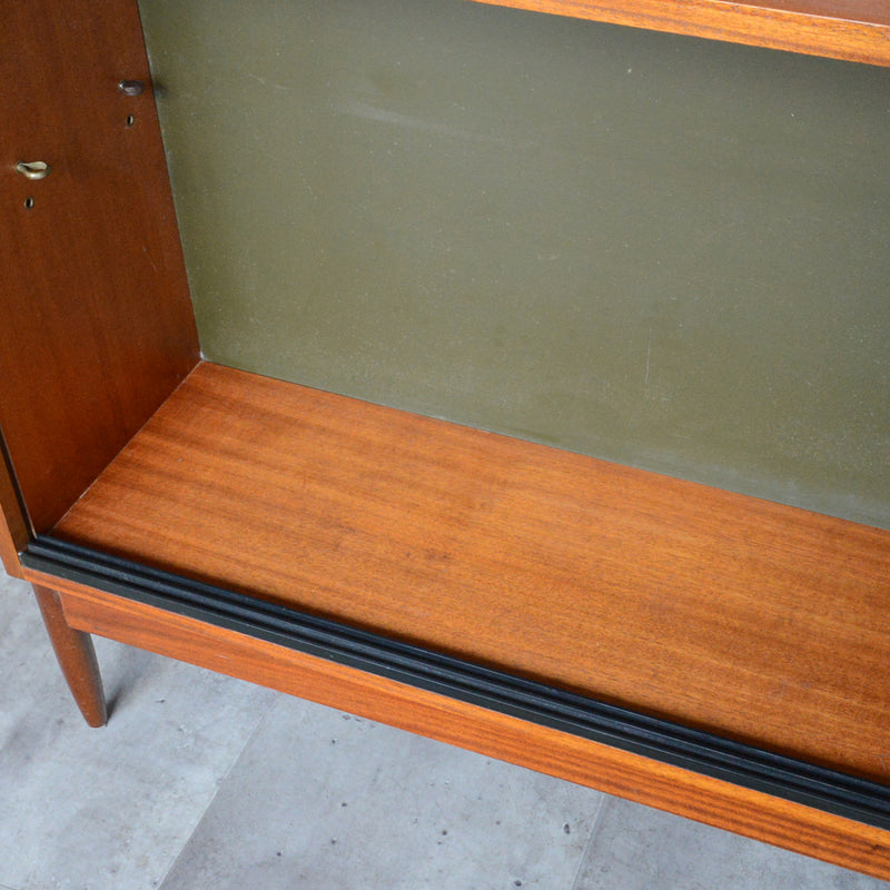 Greaves&Thomas ヴィンテージ ガラスキャビネット 61