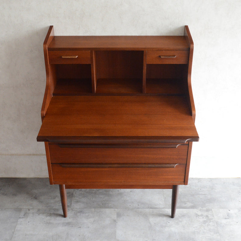 デンマーク ヴィンテージ　チークビューロー 8-21