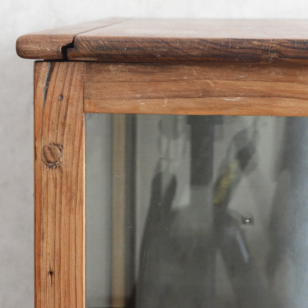 ヴィンテージチーク　ガラススモールショーケース３