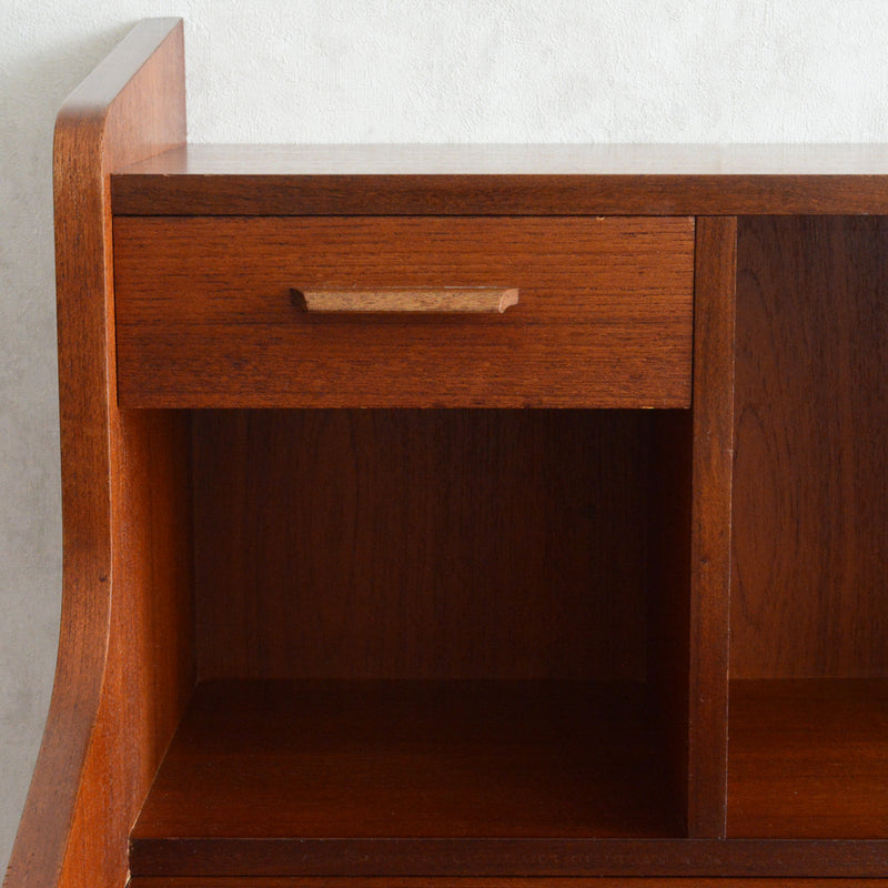 デンマーク ヴィンテージ　チークビューロー 8-21