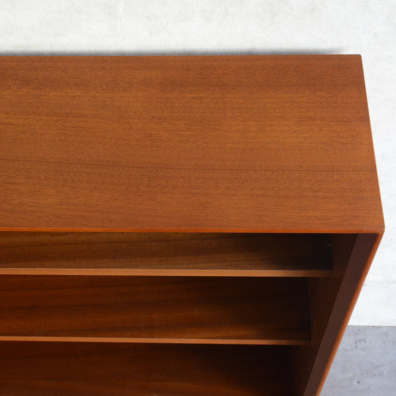 Herbert E. Gibbs ガラスキャビネット 59