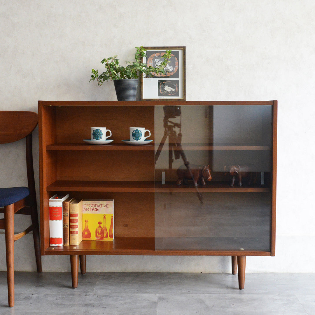 ミッドセンチュリー ヴィンテージ　チーク ガラスキャビネット 99