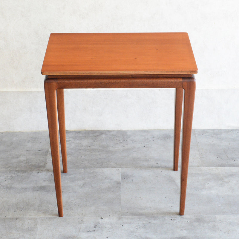 デンマーク　マホガニーサイドテーブル