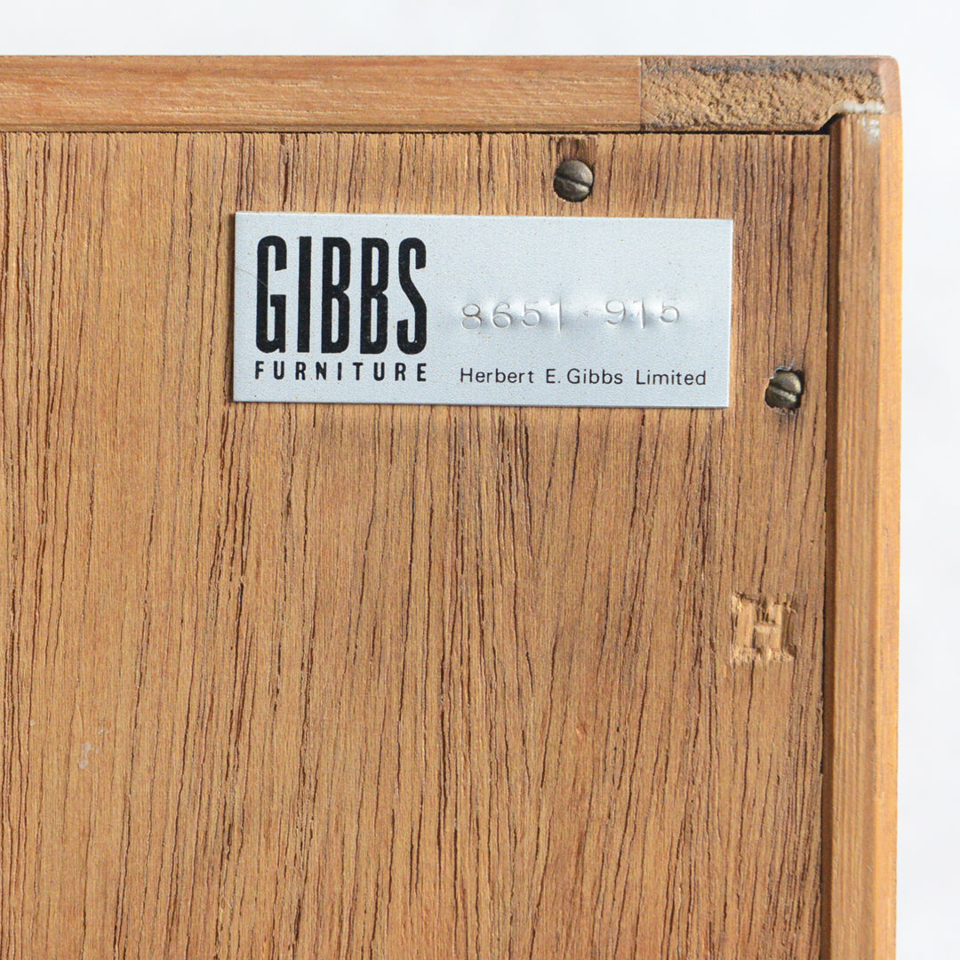 Herbert E. Gibbs ガラスキャビネット 59