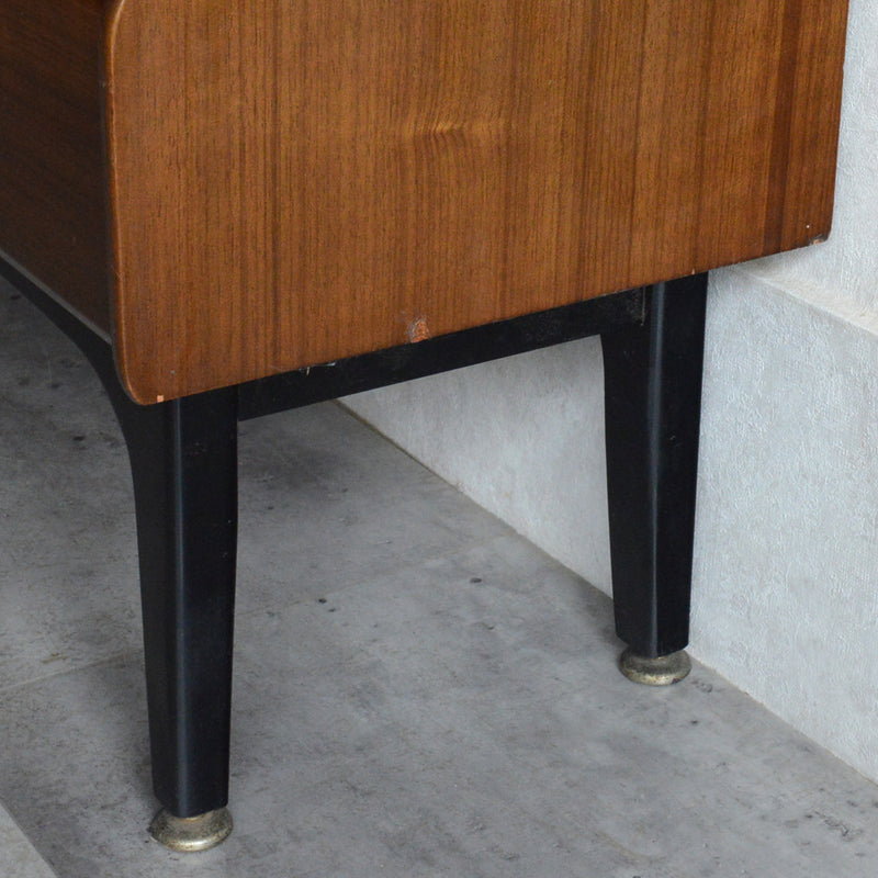 Jentique  ジェンティーク　ガラスキャビネット 52(天板剥離再塗装）