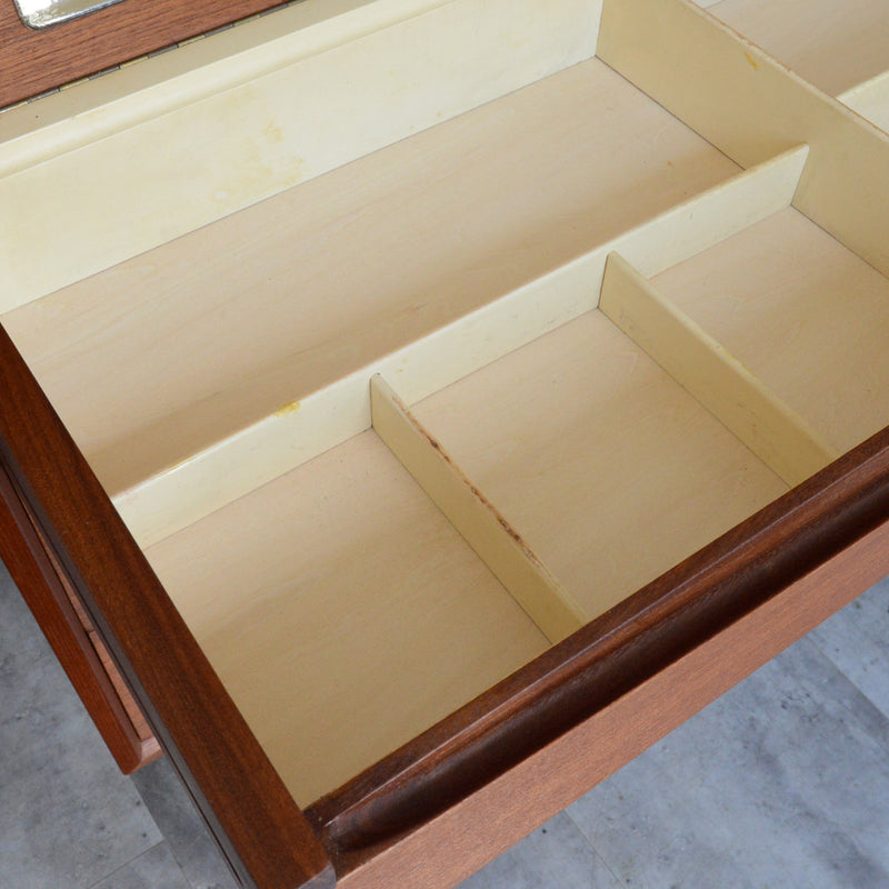 デンマーク Olholm Mobelfabrik　チーク ビューロー /ドレッサーC-5