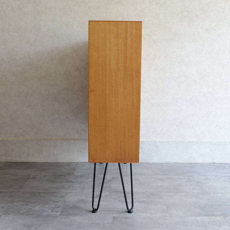 Herbert E. Gibbs（ハーバートE.ギブス） ガラスキャビネット 41 (ヘアピンレッグ）