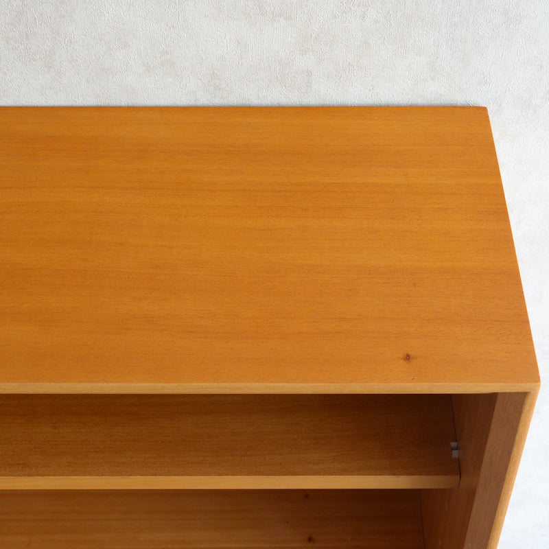 Herbert E. Gibbs（ハーバートE.ギブス） ガラスキャビネット 41 (ヘアピンレッグ）