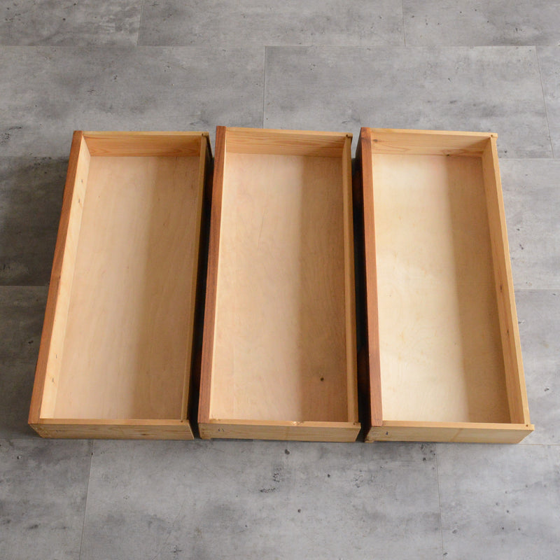 デンマーク ヴィンテージ  チーク 3段 スモールチェスト 5-129