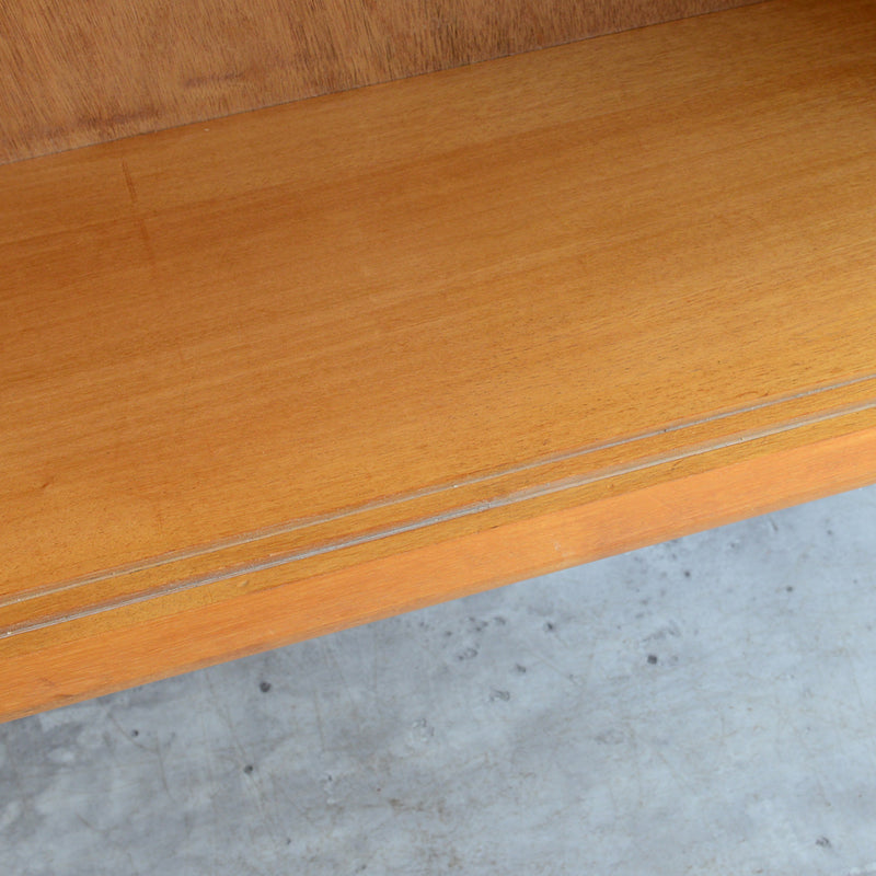 Herbert E. Gibbs（ハーバートE.ギブス） ガラスキャビネット 41 (ヘアピンレッグ）