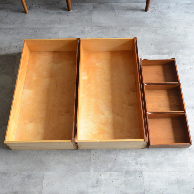 デンマーク Olholm Mobelfabrik　チーク ビューロー /ドレッサーC-5