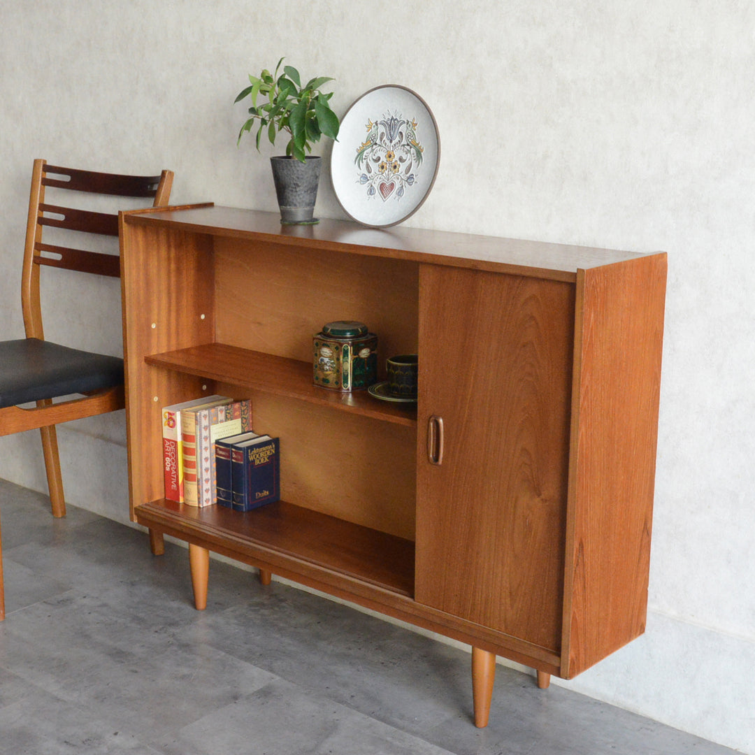 ミッドセンンチュリー ヴィンテージ　ガラスキャビネット 98(木扉付）