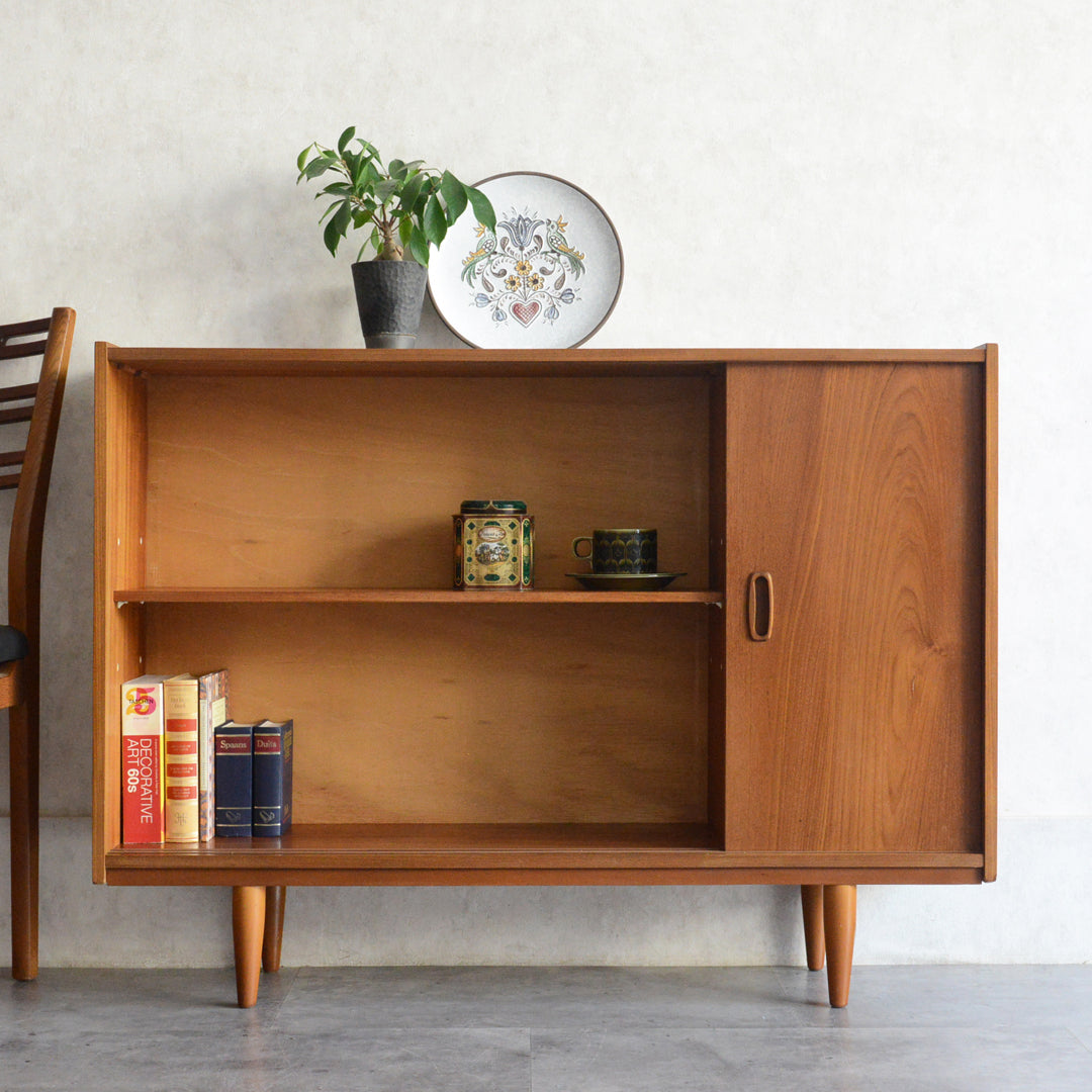 ミッドセンンチュリー ヴィンテージ　ガラスキャビネット 98(木扉付）