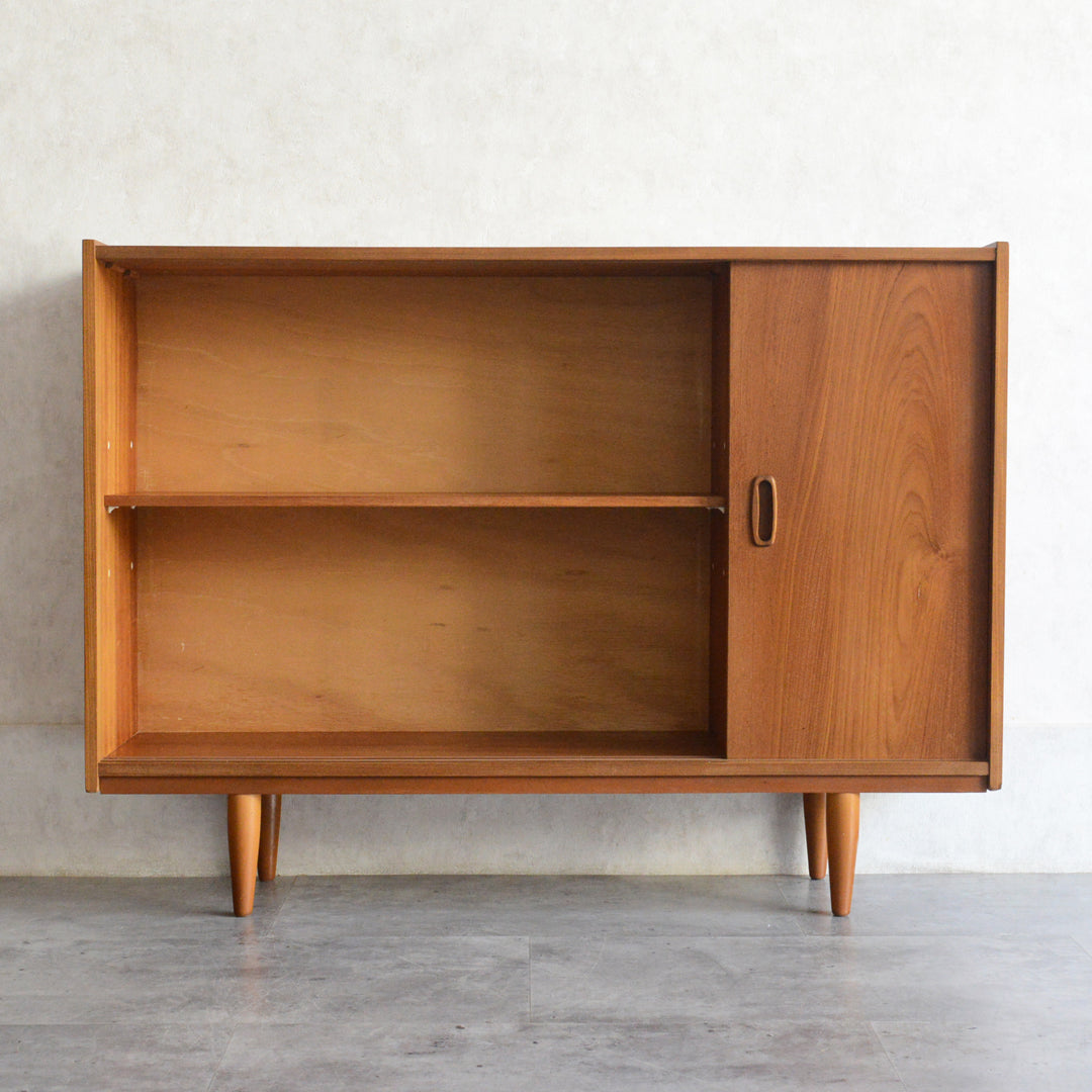 ミッドセンンチュリー ヴィンテージ　ガラスキャビネット 98(木扉付）